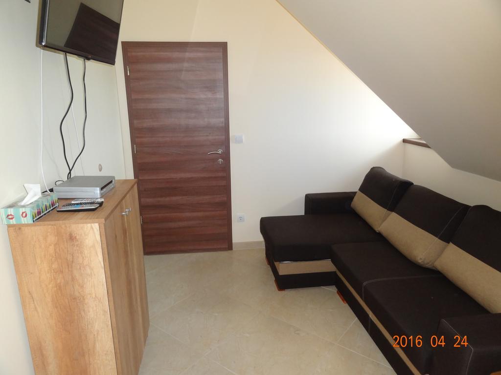 Hôtel Alfoldi Borok Haza à Kunfeherto Extérieur photo